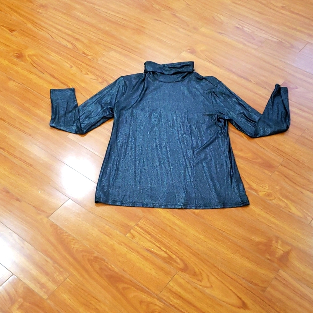CLEO Women Top M